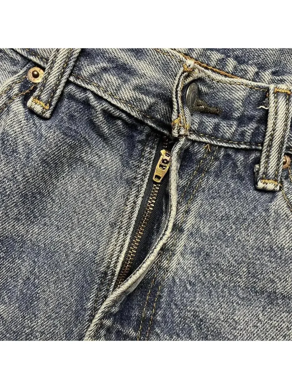 Levi's Distressed Light Wash Straight Leg Jeans Raw Hem Men's 34x30